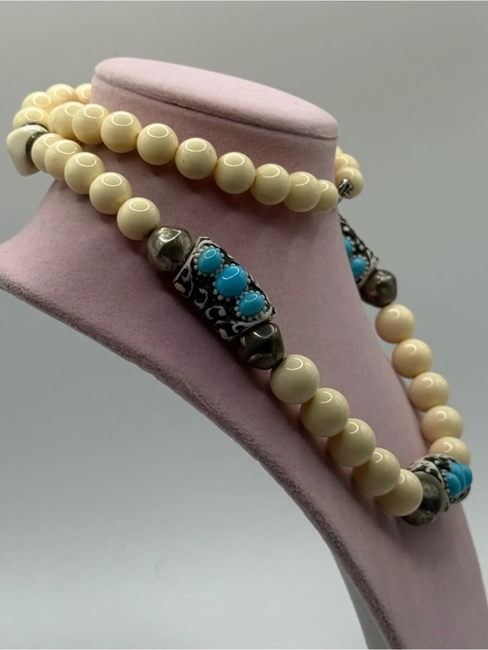 Beaded Cream and Turquoise Accent Necklace - Brand Unknown